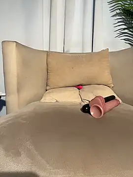 MiaFoxie_ webcam