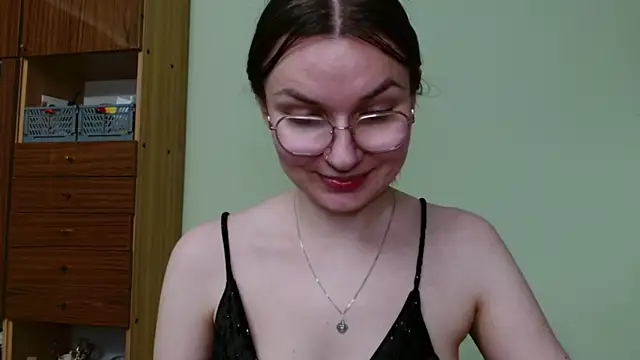 LooveELLYx webcam