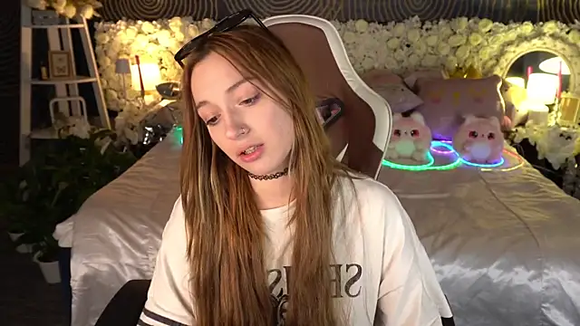 LizzaMoonn webcam