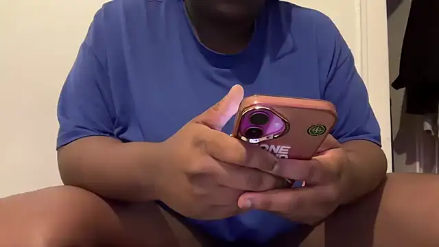 nanaisbackk webcam