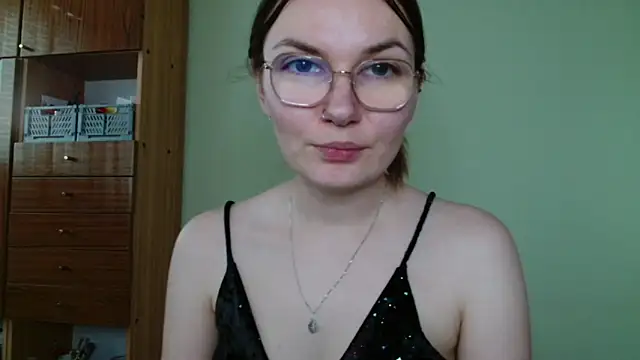 LooveELLYx webcam
