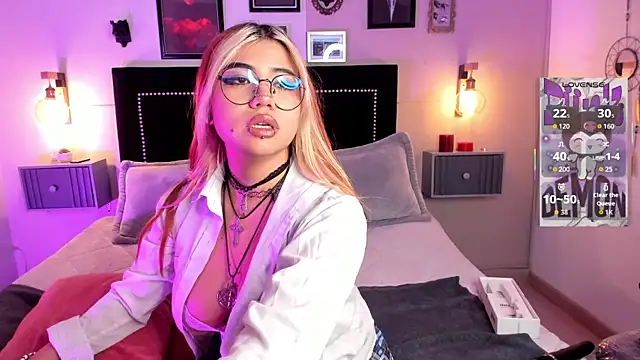 pinkk_deemon webcam