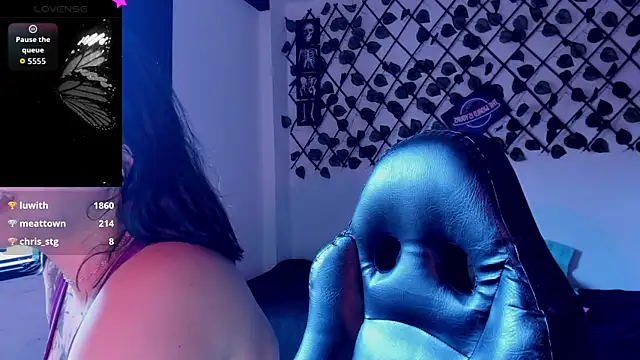 Kora_Red69 webcam