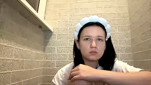 ReneeBossi webcam