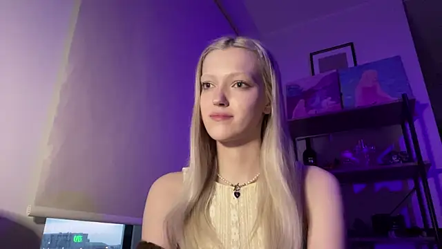 ShoshanaNogueras webcam
