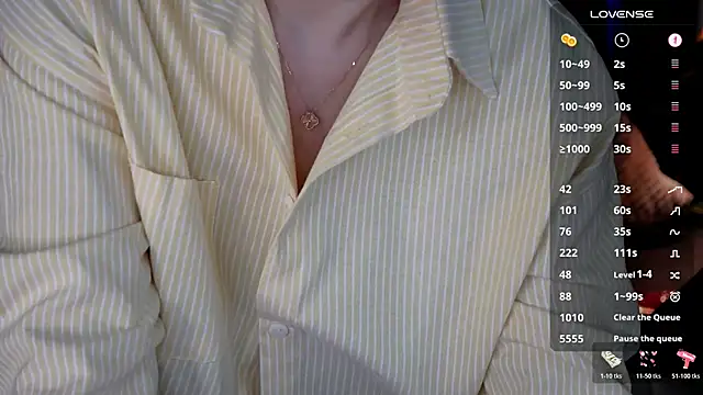 MistressDarsy webcam