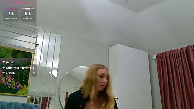 SiennaPierce webcam