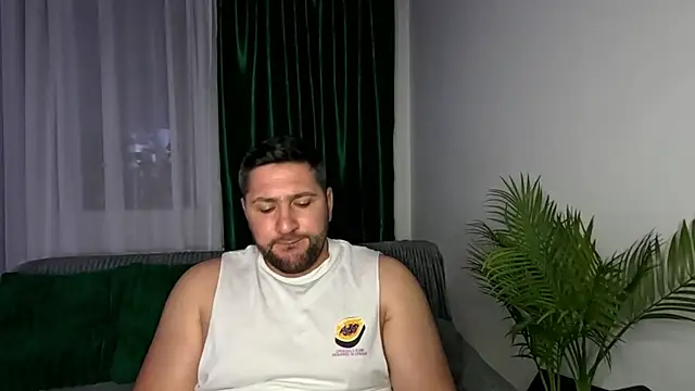 Gold_Alpha_Boy webcam
