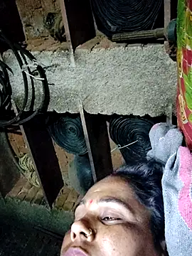 Pooja750 webcam