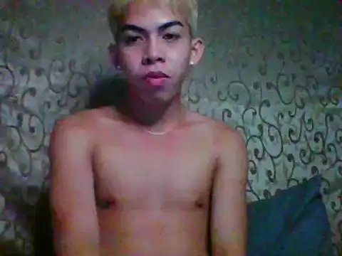 Urhotsilverboy webcam