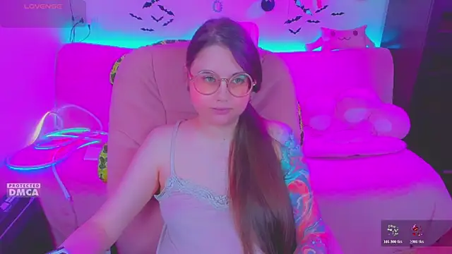 Lolisuccub webcam