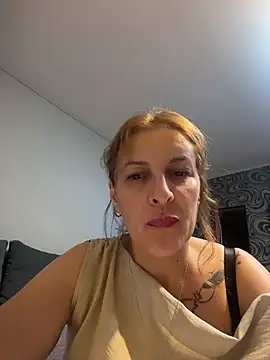 Hot-Milf4U webcam