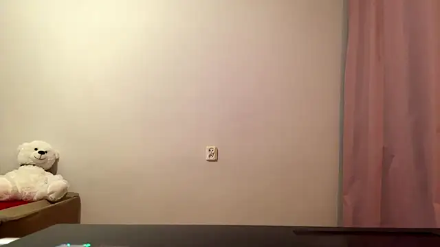 cute_nessy webcam