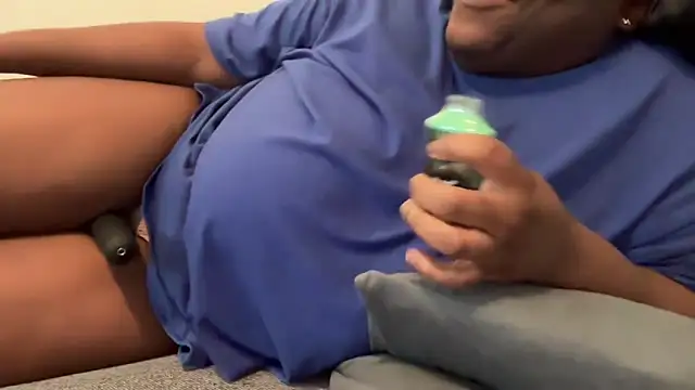 nanaisbackk webcam