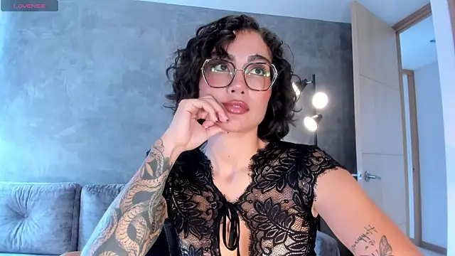 valerieaustin (F young) - finger asshole