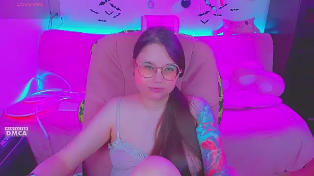 Lolisuccub webcam