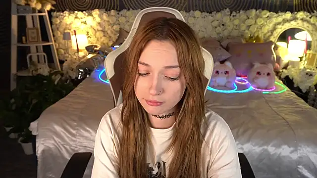 LizzaMoonn webcam