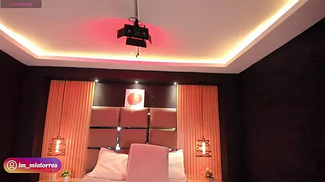MiaTorres4 webcam