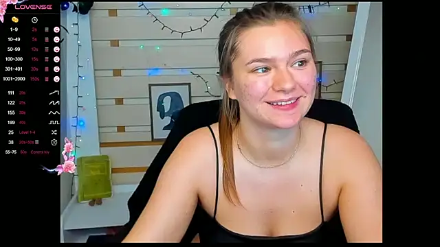 Josephine_Kiss webcam