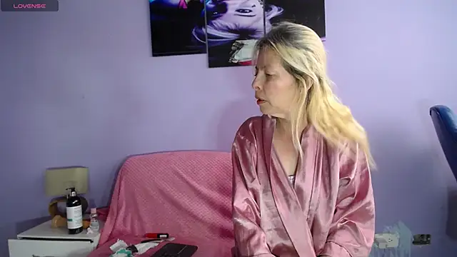 sophia_ny webcam
