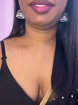 tamil_Aarathi webcam