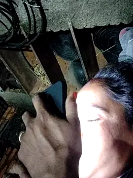 Pooja750 webcam