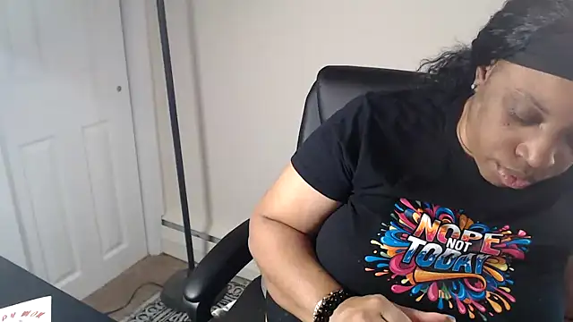 Sexymona1218 webcam