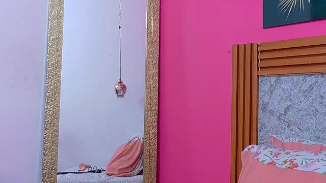 littlee_emilyy_ webcam