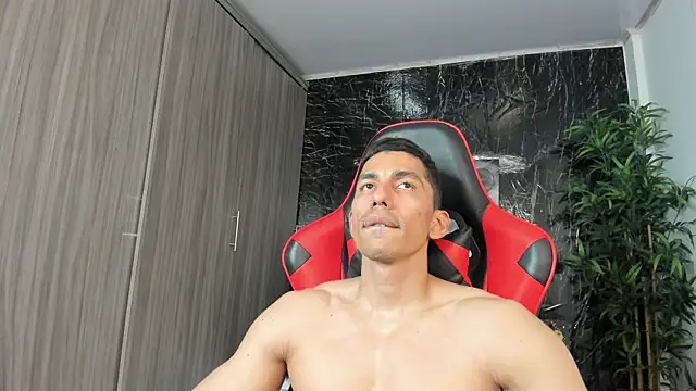 Erik_castle webcam