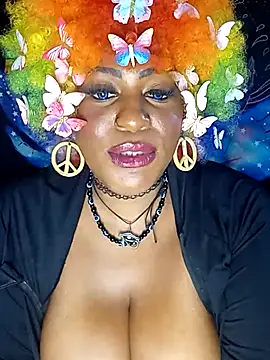 AmazonianMistress webcam