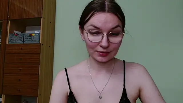 LooveELLYx webcam
