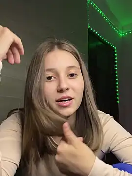 Blossom_Emily webcam