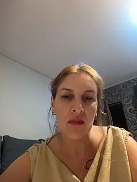 Hot-Milf4U webcam