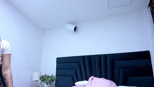 lindacatalina_ - LindaCatalina_'s free webcam