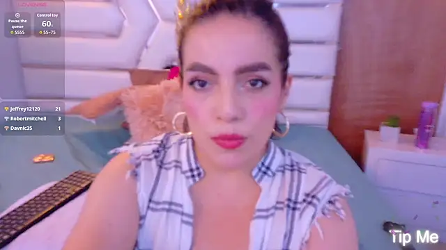 miiaa_collins_ - Miiaa_collins_'s free webcam