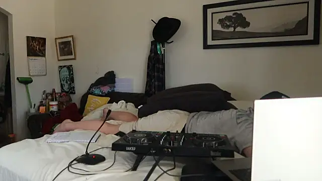 BellaBlueBBW webcam