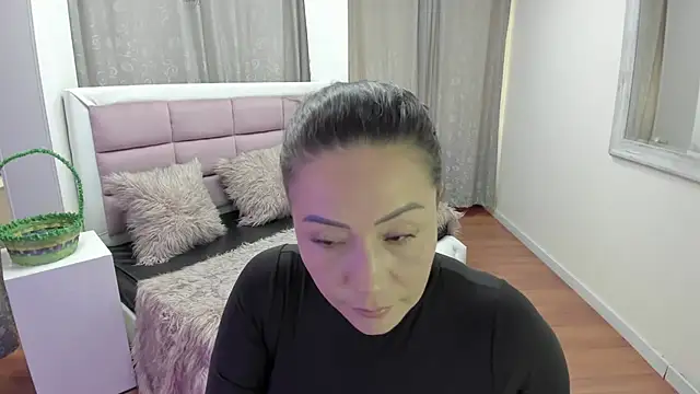 gaby_trent - Gaby_trent's free webcam - UK Sex Cams