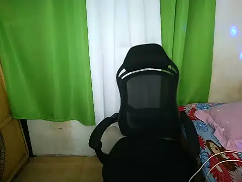 xLickme24 webcam