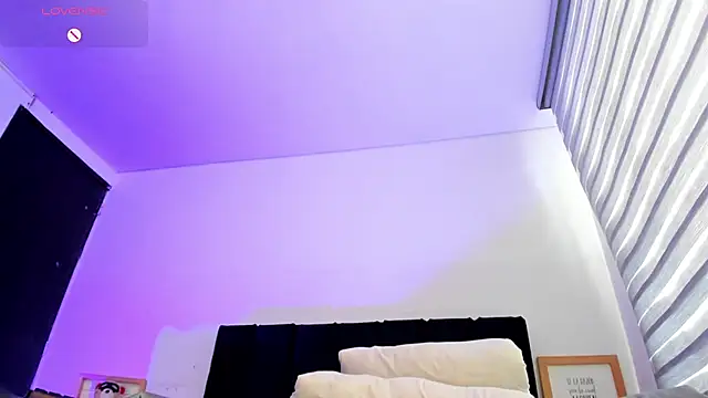 melanie_roux__ webcam