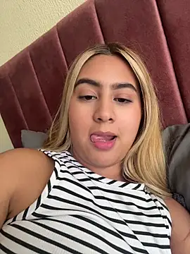miabonnett_ - Miabonnett_'s free webcam