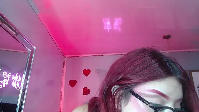 red_bunny_v - Red_Bunny_v's free webcam
