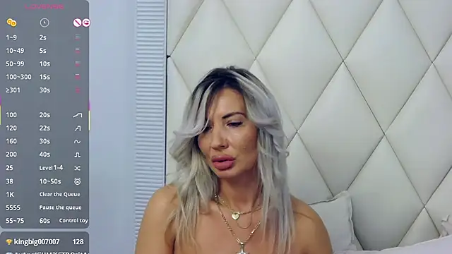 GinaBear webcam