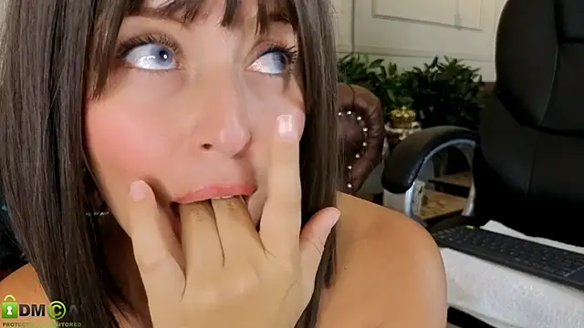 ROSE__15 webcam