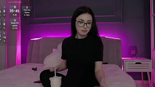 IvyNoirr webcam