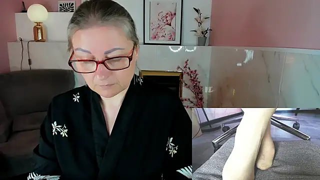 Alexandra_Kind webcam