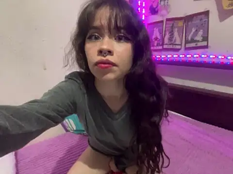 VelvetKitty444 webcam