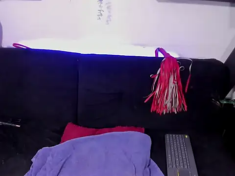 _perla_hugh webcam