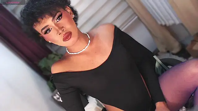 Winnie_Harllow webcam