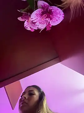 SALOOMEE__ webcam