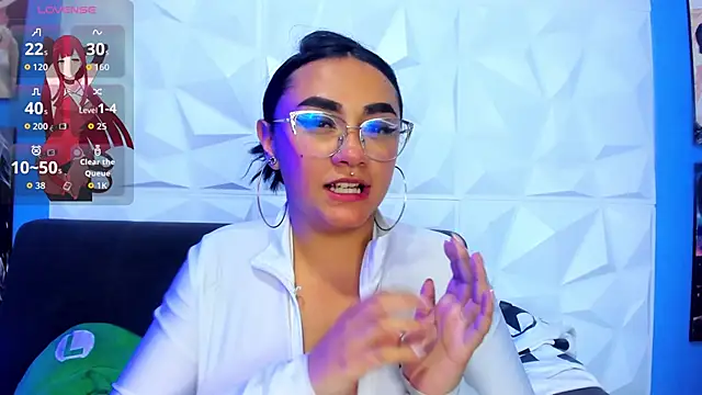 Lucyy_tits webcam